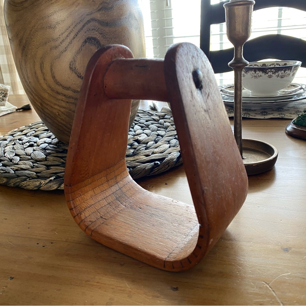 Vintage Wooden saddle Stirrup - Picture 2 of 4